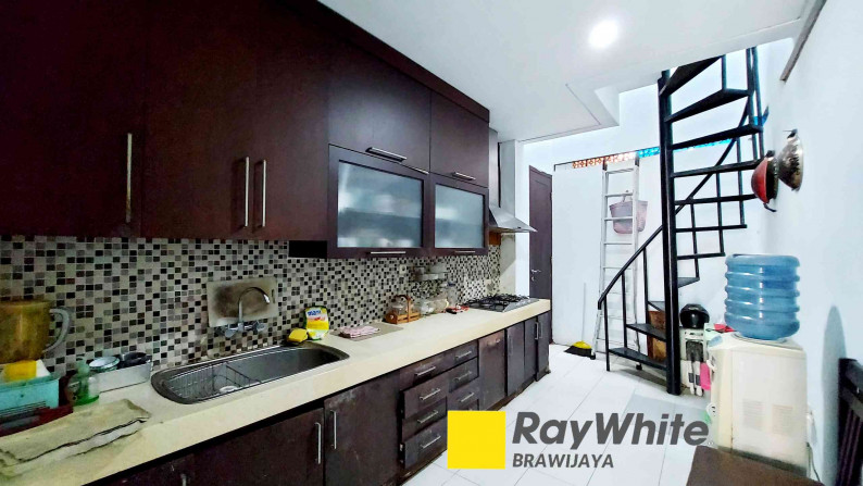 Townhouse di Cipete Utara, Kebayoran Baru, Jakarta Selatan, Dalam Cluster, Siap Huni, Hadap Timur, SHM