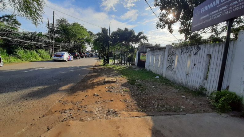 Rumah Perlu Renovasi Lokasi Strategis di Lebak Bulus