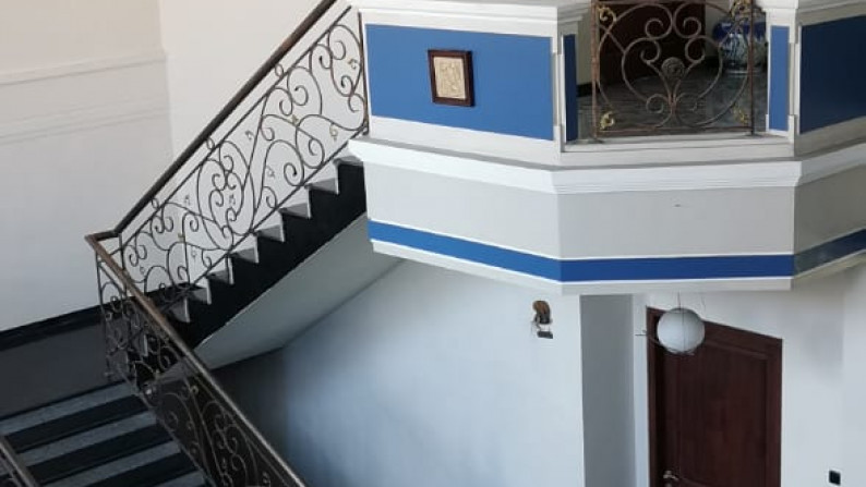 rumah disewakan lokadi villa bukit indah surabaya