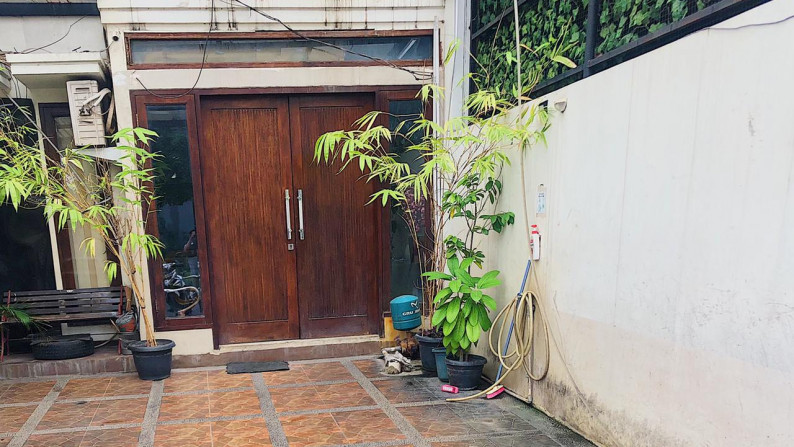 Dijual cepat rumah di Kavling DKI, Meruya Selatan-Jak Bar