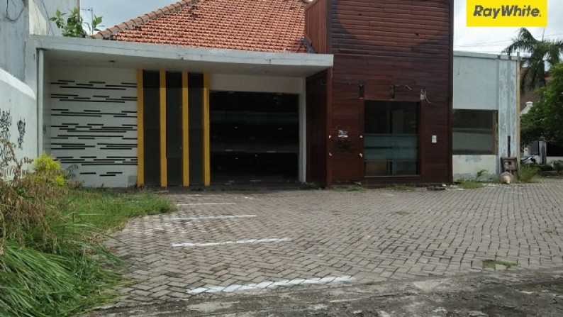 Disewakan Bangunan Eks Resto Pusat Kota di Jalan Kartini, Surabaya