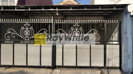 Dijual Rumah di Simpang Darmo Permai Selatan, Surabaya
