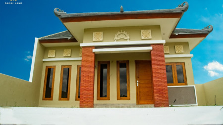 2 TYPE RUMAH  DENGAN DESAIN KLASIK, DI JL YUDISTIRO, DEKAT JL KALIURANG KM 10