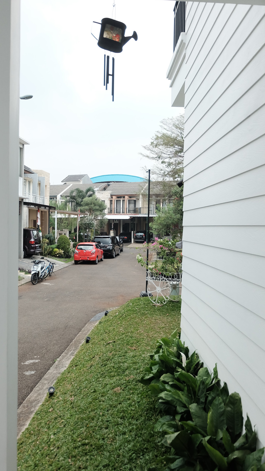 Rumah Cantik,minimalis,siap huni ,hoek di Bintaro Jaya 9