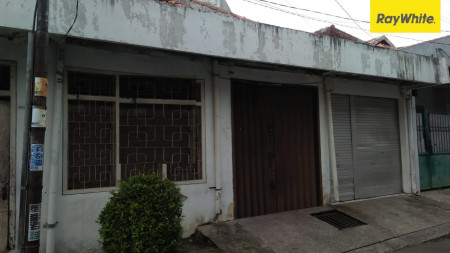 Dijual Rumah 1,5 lantai Pusat Kota di Jl Kedung Anyar, Surabaya