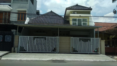 Rumah disewakan Gayungsari Surabaya