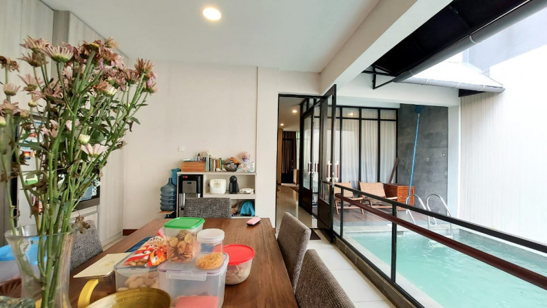 Rumah Modern Minimalis Super Cozy Dengan Swimming Pool di Cinere