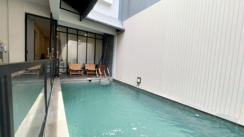 Rumah Modern Minimalis Super Cozy Dengan Swimming Pool di Cinere