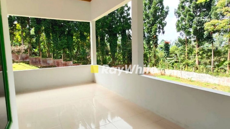 Dijual Villa dengan halaman luas Di Puncak hanya 10 menit Cocok Untuk Investasi