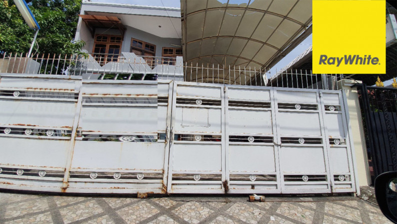 Dijual Rumah 2 lt di Nol Jalan Raya Simpang Darmo Permai Selatan