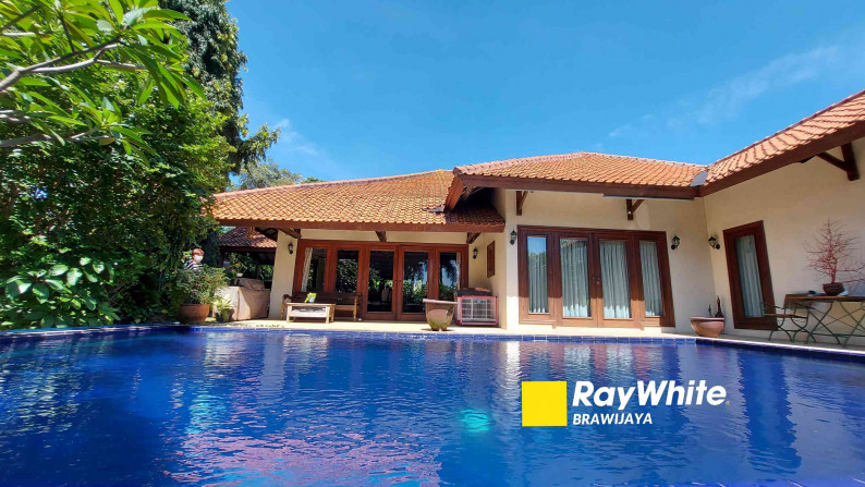 Rumah Di Jalan Bangka, Jakarta Selatan, Rumah 1 Lantai, Bebas Banjir, Siap Huni, Private Pool, Luas Tanah 1126 m2