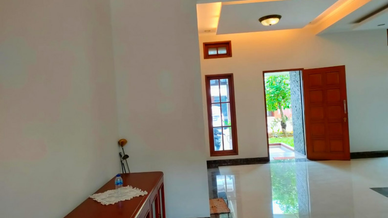 Rumah Siap Huni Full Furnished Dalam Cluster Taman Senayan, Bintaro Jaya