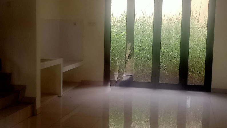 Rumah bagus cluster Arana di Harapan Indah Bekasi