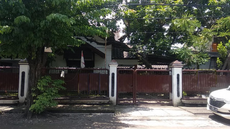 Rumah disewakan Ketintang Madya Surabaya