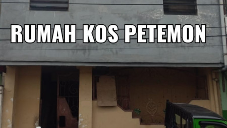 Dijual Rumah Kost 2 lantai di Jalan Petemon, Surabaya