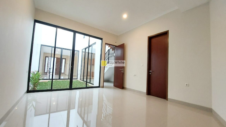 Rumah brand new milenial style dalam semi town house di Cinere