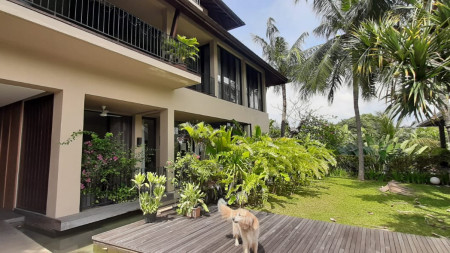 4 bedroom Penthouse inside a small compound Antasari, Cilandak