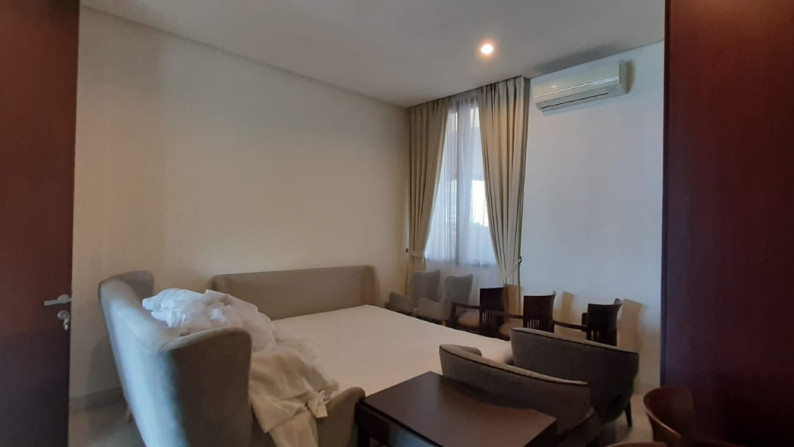 4 bedroom Penthouse inside a small compound Antasari, Cilandak