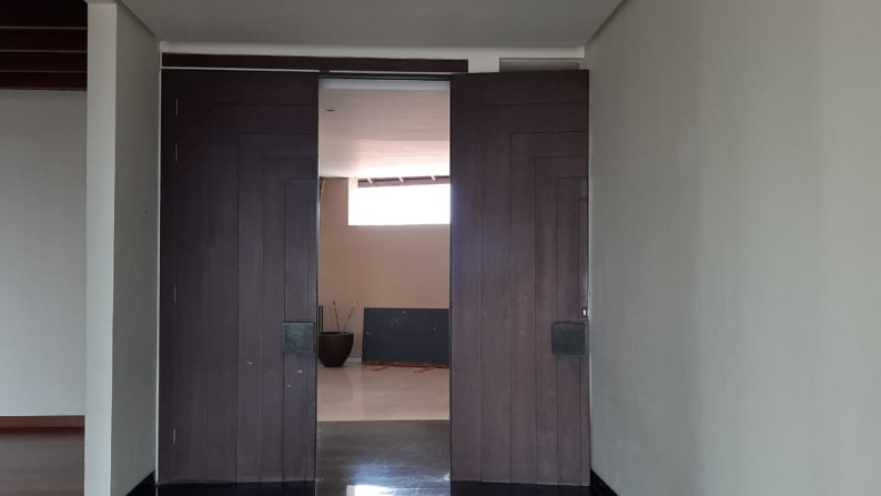 4 bedroom Penthouse inside a small compound Antasari, Cilandak