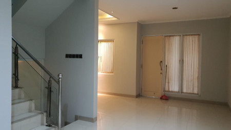 Rumah Minimalis, Siap Huni, dan Dalam Cluster @Bintaro Palma, (Dekat Palem Puri)