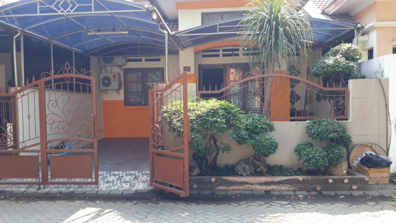 Rumah disewakan Bukit Palma Surabaya