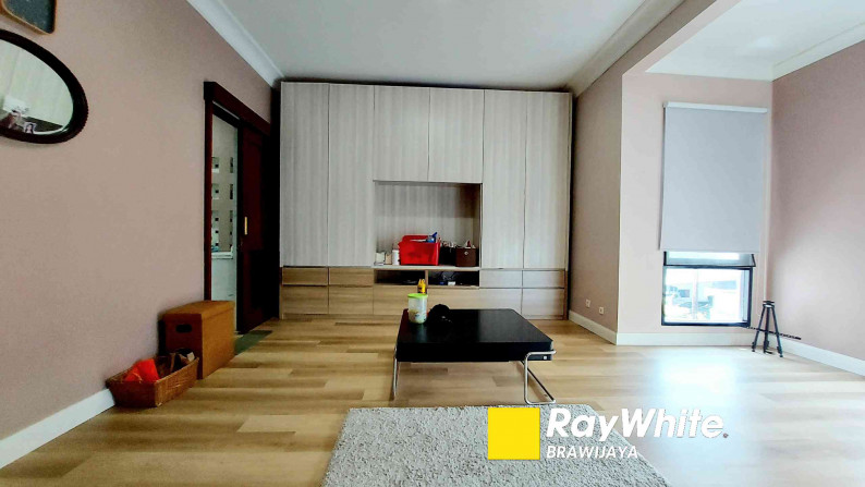 Rumah Di Dalam Kompleks Liga Mas, Pancoran, Jakarta Selatan, Siap Huni, Baru Renovasi, Dekat Akses tol Dalam Kota