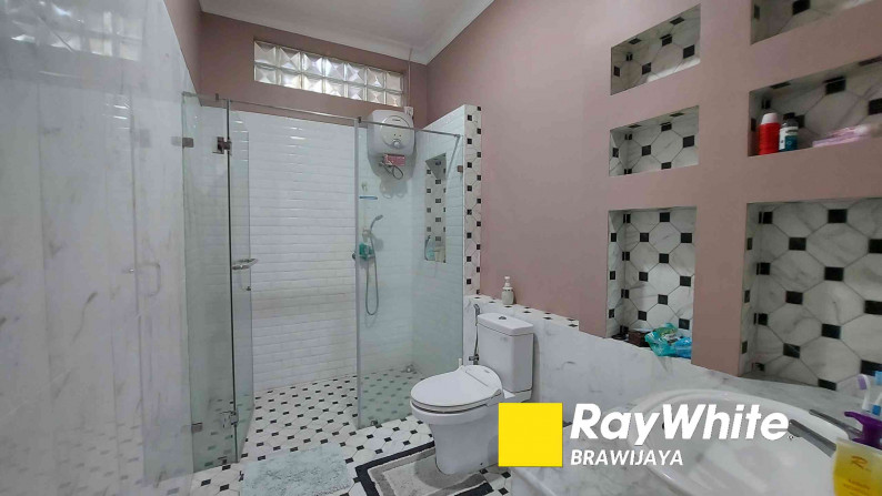 Rumah Di Dalam Kompleks Liga Mas, Pancoran, Jakarta Selatan, Siap Huni, Baru Renovasi, Dekat Akses tol Dalam Kota