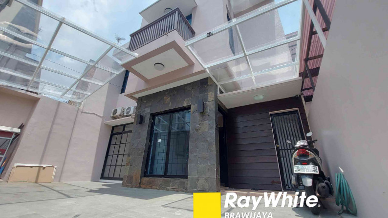 Rumah Di Dalam Kompleks Liga Mas, Pancoran, Jakarta Selatan, Siap Huni, Baru Renovasi, Dekat Akses tol Dalam Kota