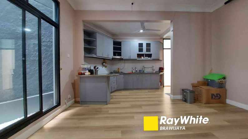 Rumah Di Dalam Kompleks Liga Mas, Pancoran, Jakarta Selatan, Siap Huni, Baru Renovasi, Dekat Akses tol Dalam Kota