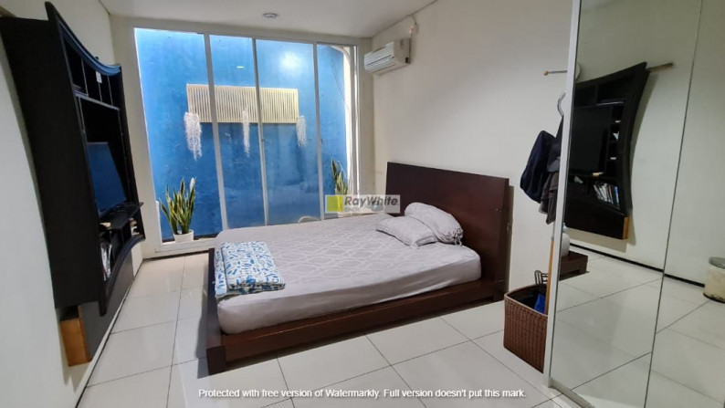 Rumah Simple Modern Lokasi Strategis Bintaro Sektor 2