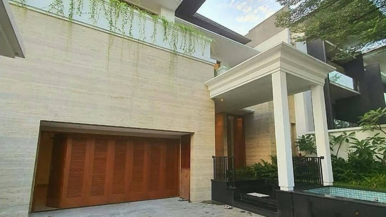 Dijual Rumah Lokasi Gedung Hijau, Pondok Indah