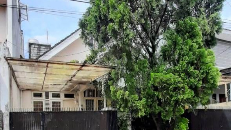 RUMAH BAGUS AKSES JALAN LEBAR DEKAT JALAN UTAMA DI AREA BINTARO JAYA SEKTOR 3