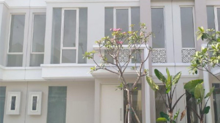 Dijual Murah Rumah 2 lantai di Grand Pakuwon Cluster Adelaide Surabaya