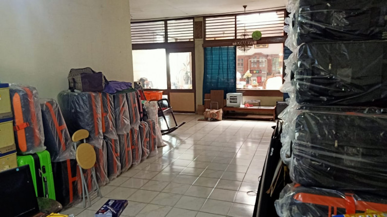 Dijual rumah di Komplex UI Ciputat