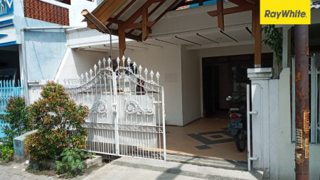 Disewakan Rumah di Semolowaru Selatan, Surabaya