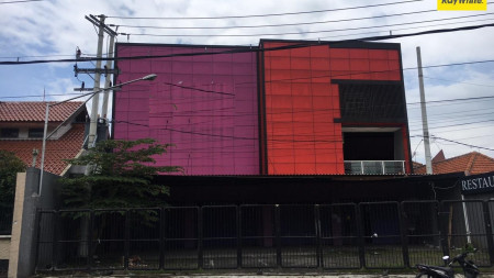 Disewakan Ruko 3 lantai di Jl Raya Sukomanunggal, Surabaya