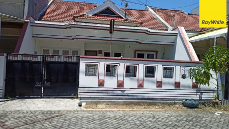 Dijual/Disewakan Rumah 1,5 lantai di Manyar Jaya Praja, Surabaya