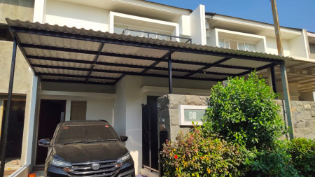 Dijual Rumah D\'Casa. Lakarsantri, Wiyung