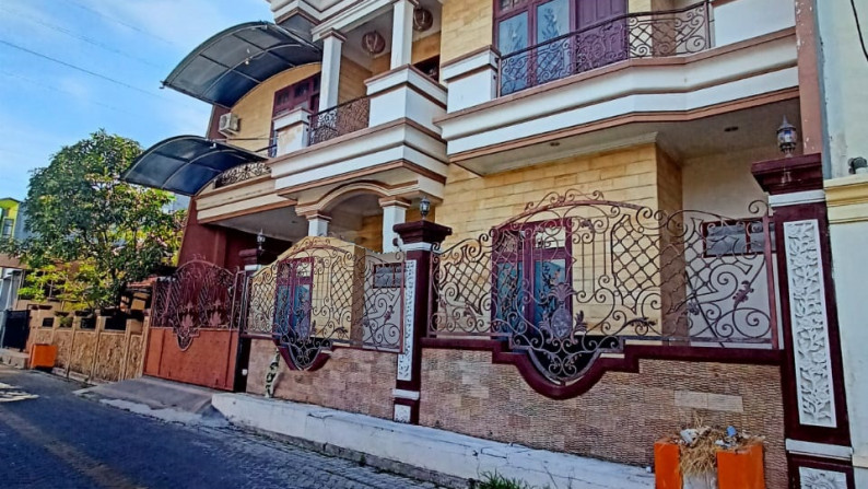 Dijual Rumah 2,5 lantai di Jalan Ploso Timur, Surabaya