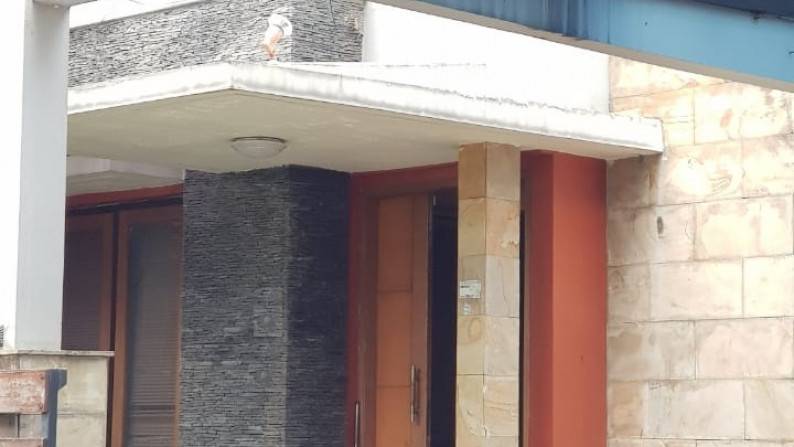 Rumah bagus, minimalis di Bintaro Sektor 1, Jakarta Selatan