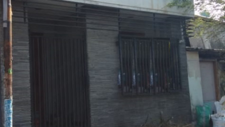 Dijual Rumah 3 lantai di Jalan Simo Hilir Raya, Surabaya