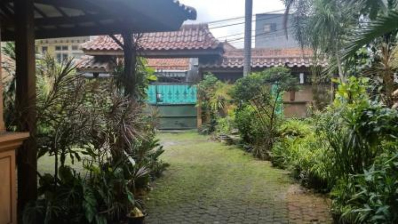 Rumah 2 Lantai Aman Dan Nyaman Di Pinggir Jalan Besar #AW