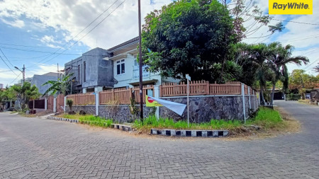 Dijual Rumah Hook 2 lantai di Tenggilis Utara, Surabaya