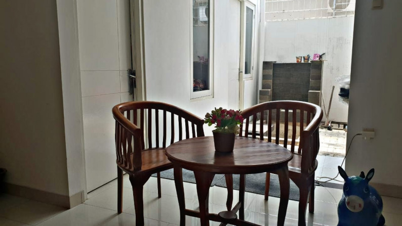 Rumah Minimalis, Siap Huni, dan Lokasi Strategis @Serpong