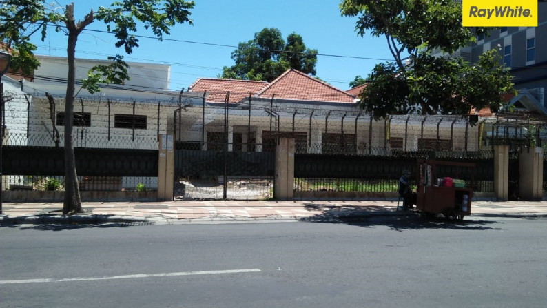 Disewakan Rumah Pusat Kota di Jalan Kedungsari, Surabaya