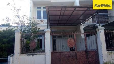 Dijual Rumah 2 lantai di Jalan Lebak Rejo, Surabaya