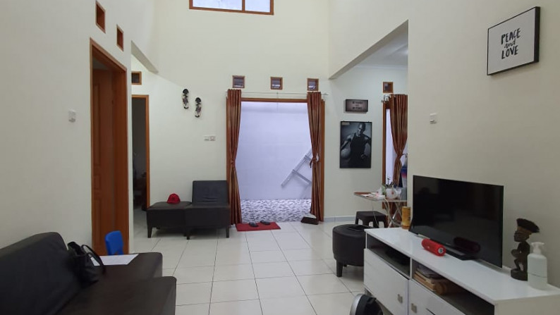 Rumah Siap Huni, Hunian Nyaman dan Asri @Oriana Permata, Bintaro