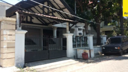Dijual Rumah 2 lantai di Jalan Komering, Surabaya
