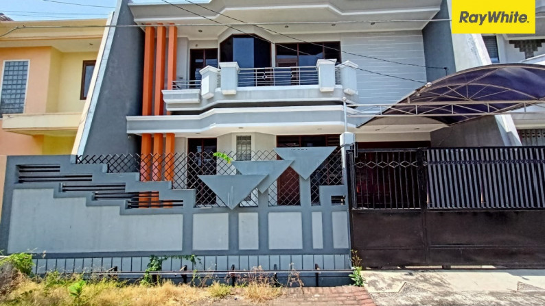 Dijual/Disewakan Rumah 2 lantai di Manyar Kertoadi, Surabaya
