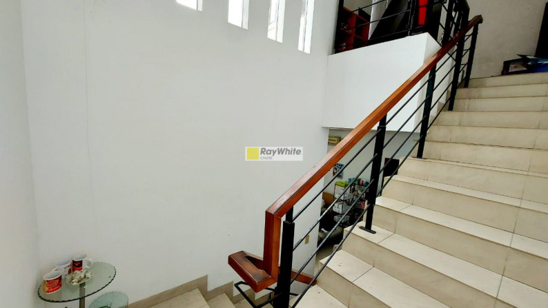 Rumah modern style siap huni dalam towm house di Pondok Labu